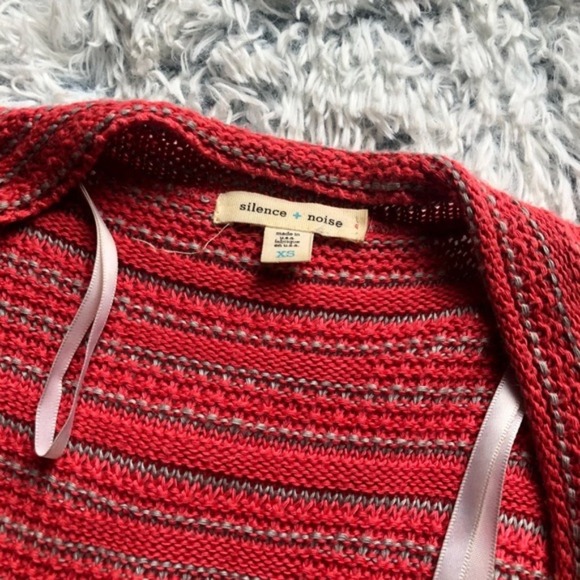 Urban Outfitters Red Cardigan - Picture 7 of 9